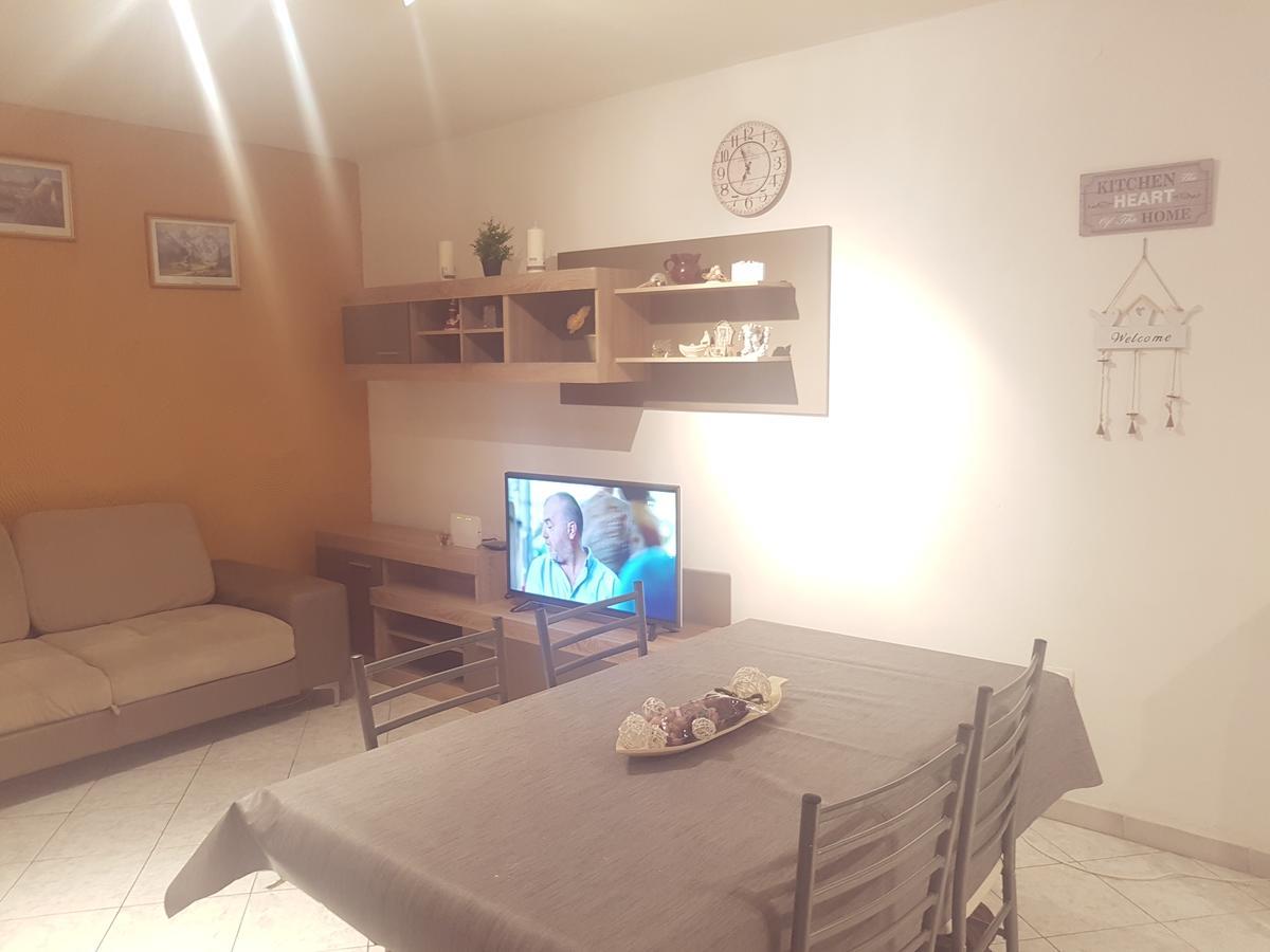 Apartman 4 Kilometar To City Centar Split Exterior foto